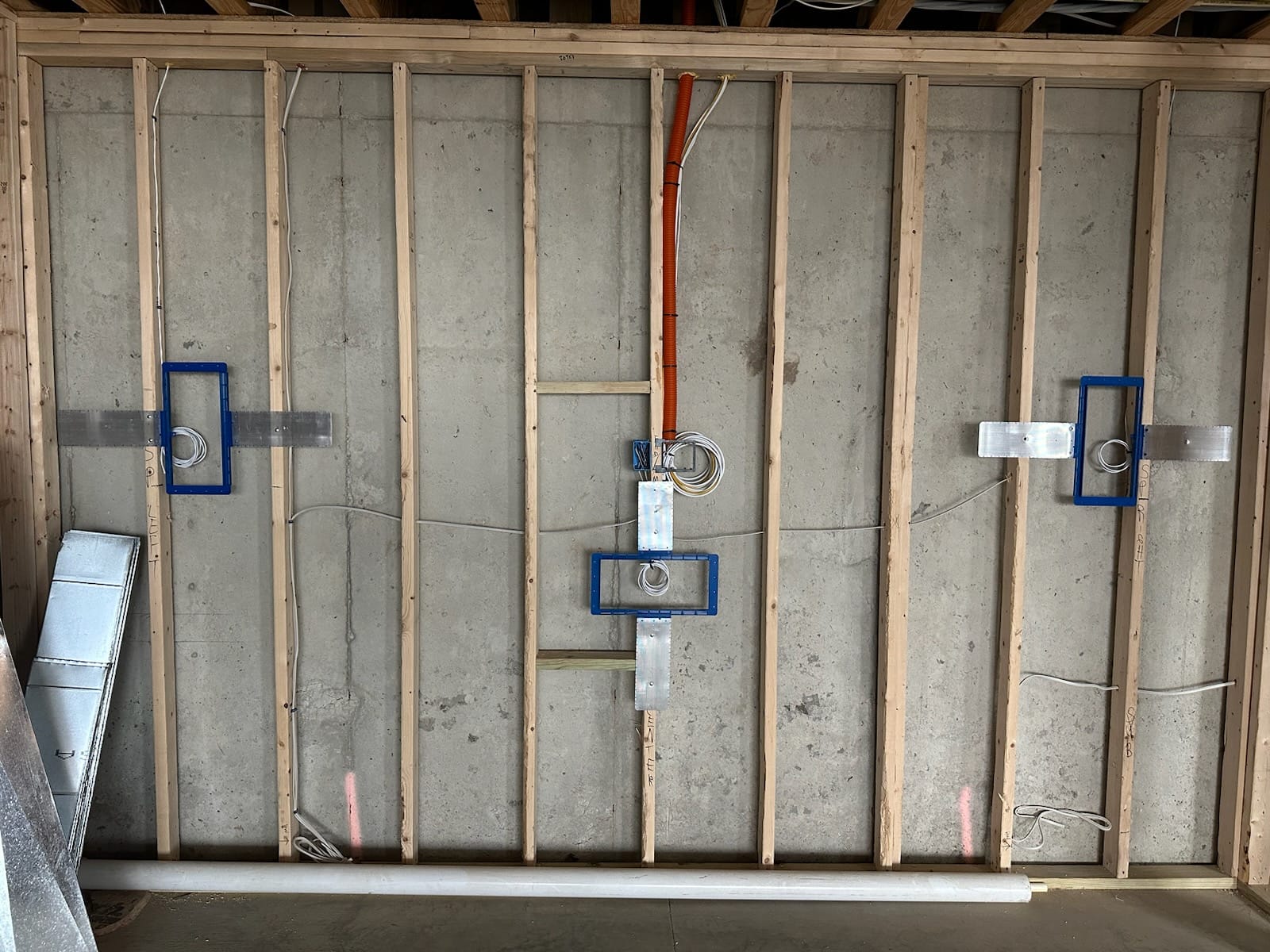 Structure wiring Structure wiring